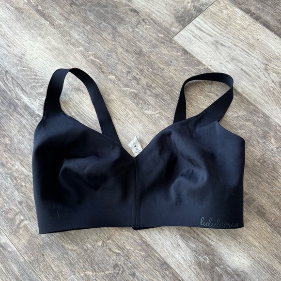 lululemon athletica 🍋 Seamless Unlined Sports Bra - Black - Size: 32DD - Picture 1 of 6